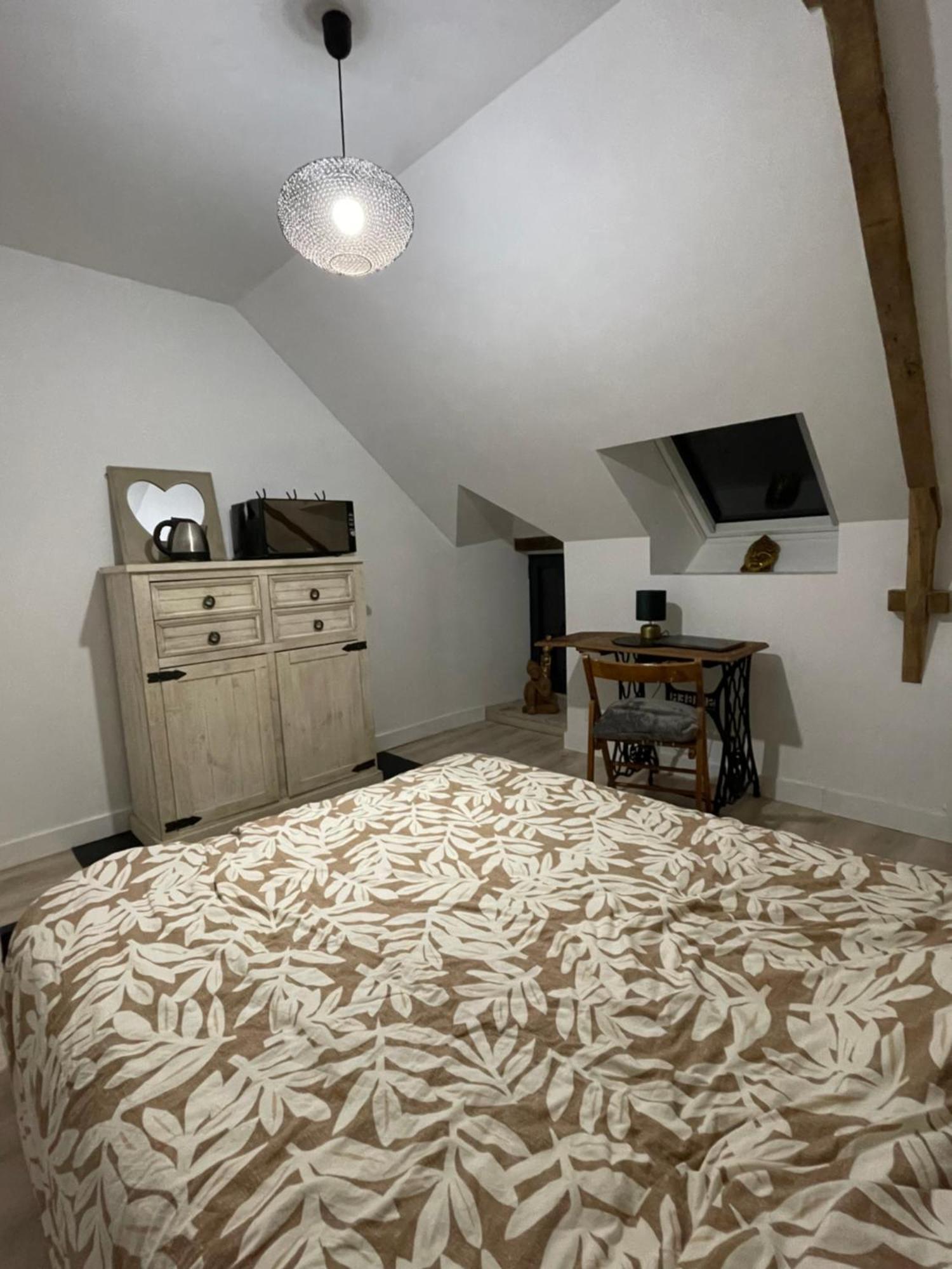 무질락 Chambre La Taniere !!!Heure De Depart 7H20 En Semaine!!! 게스트하우스 외부 사진